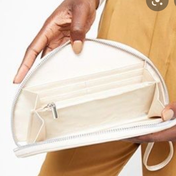 SUMMER & ROSE Luna Wristlet Clutch Wallet, Champagne Shimmer - Picture 3 of 11